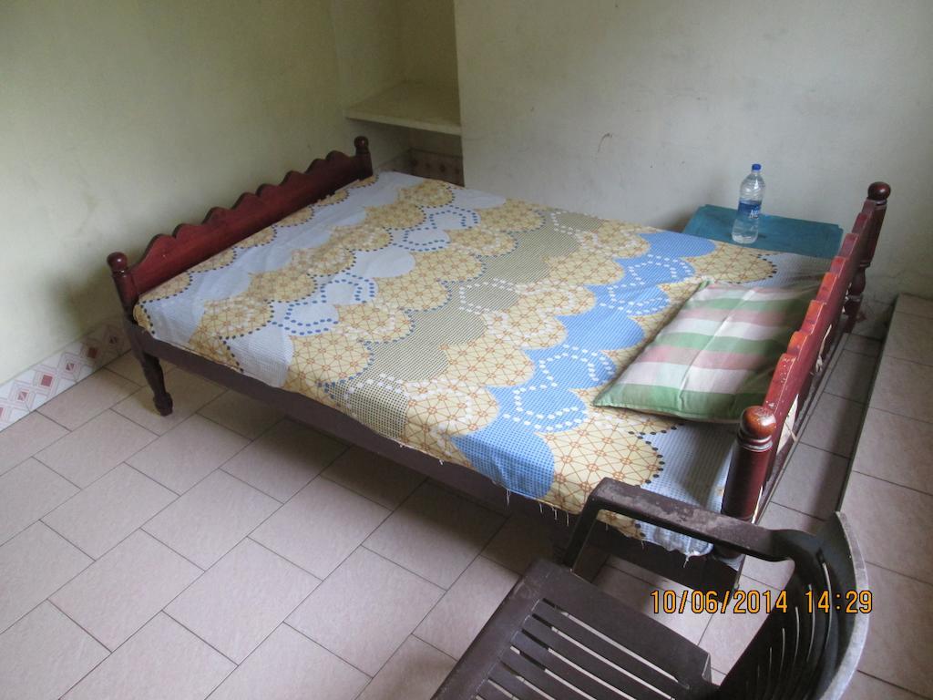 St. Antonys Lodge Kochi Zimmer foto