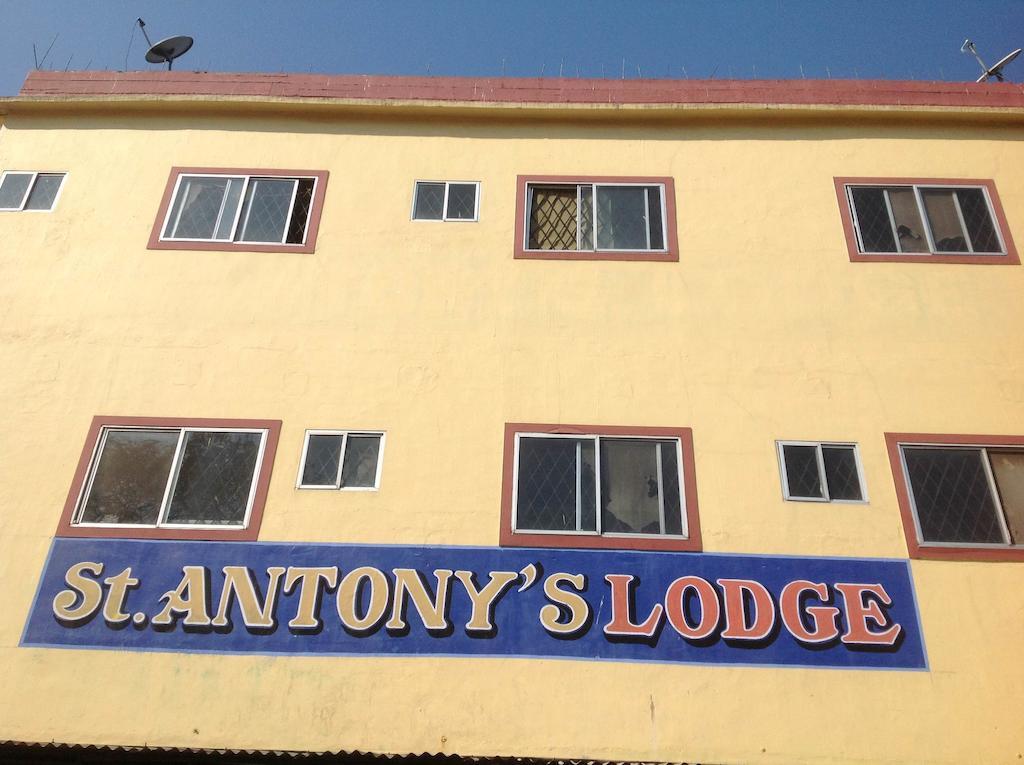 St. Antonys Lodge Kochi Exterior foto